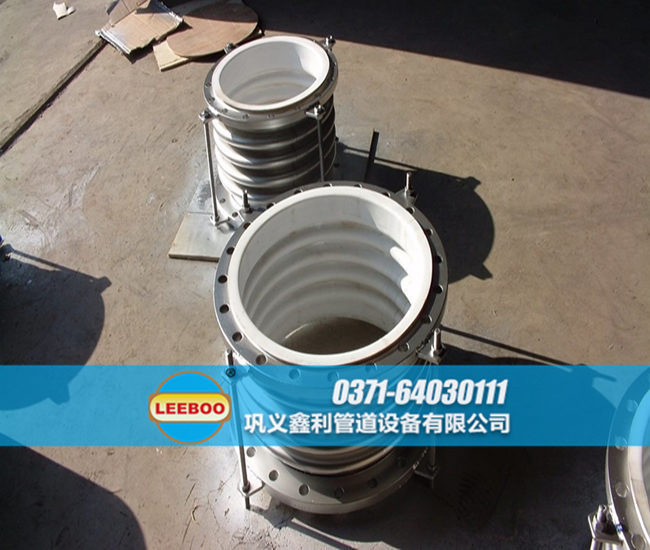 襯四氟不銹鋼<a href=http://m.wa775i18.cn target=_blank class=infotextkey>補償器</a>