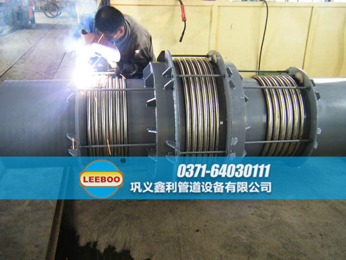 直管壓力平衡<a href=http://m.wa775i18.cn target=_blank class=infotextkey>補償器</a>生產(chǎn)車間