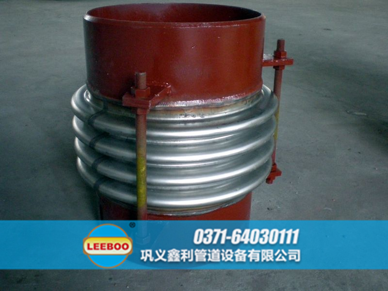 焊接<a href=http://m.wa775i18.cn target=_blank class=infotextkey>補(bǔ)償器</a>現(xiàn)場圖